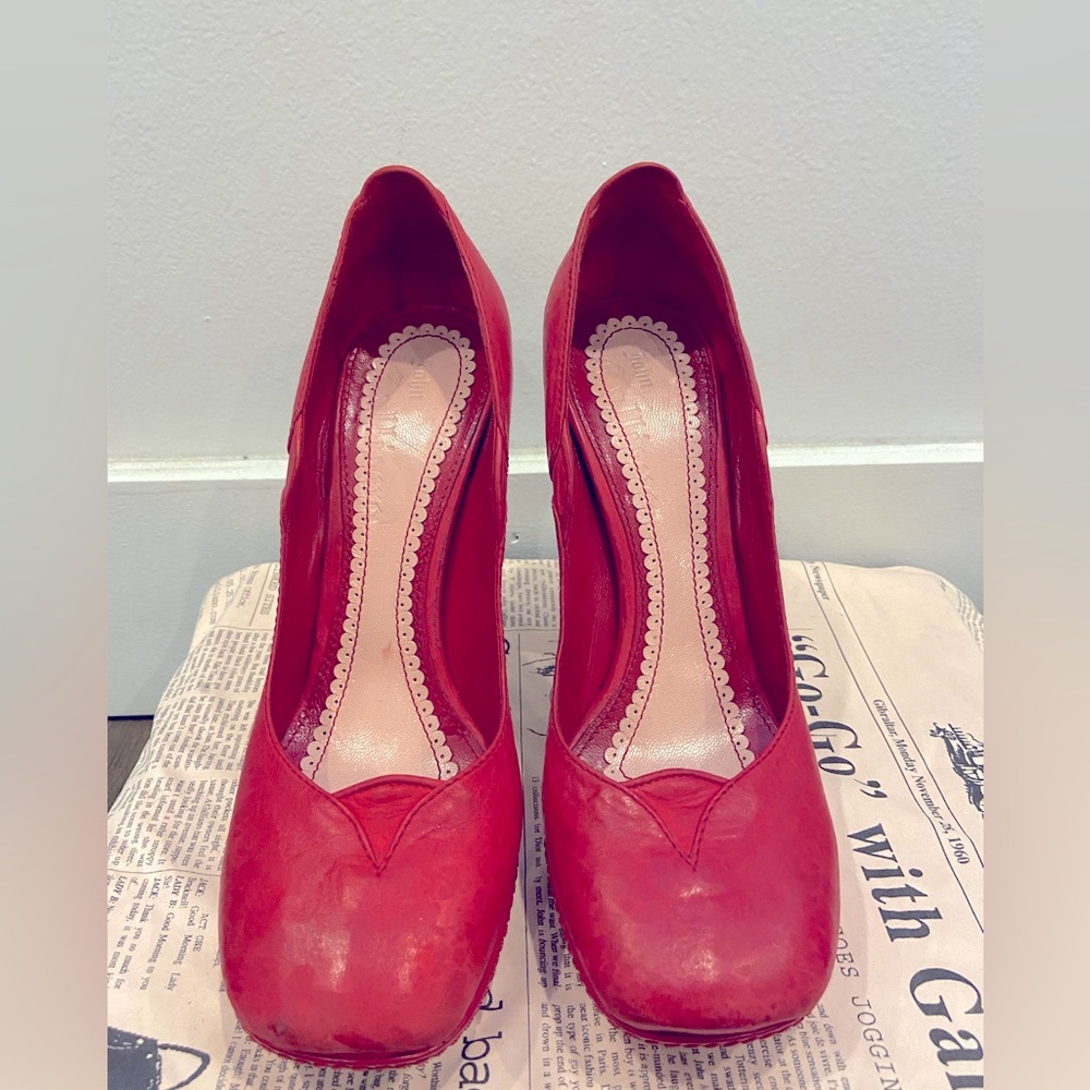John Galliano Red leather pumps